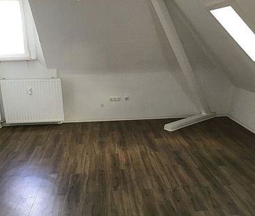 Gute Lage: Individuelle, lichtdurchflutete 2-Zi.-Dachgeschosswohnung - Foto 5