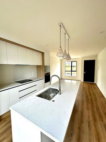 Brand New, Stylish 3-Bedroom Terrace Home with ... - Photo 3