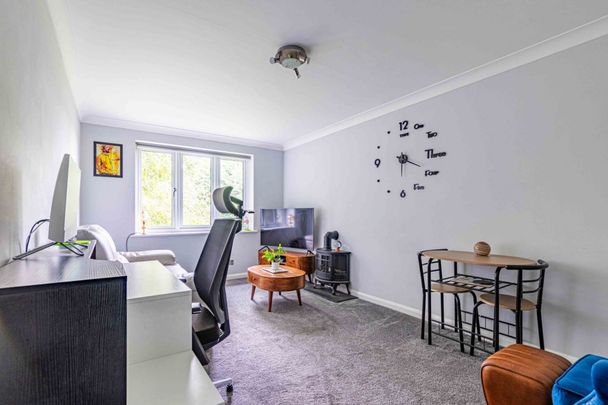 1 bed Flat for rent - Photo 1