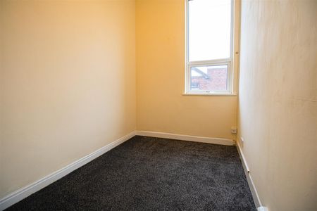 3-Bed End Terraced House to Let on Plungington Road, Preston - Photo 2