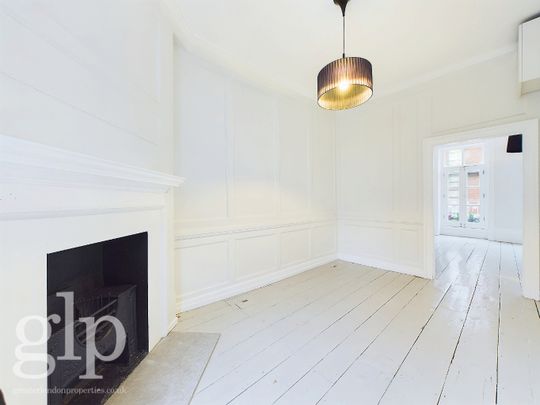 2 Bedroom Town House, Beak Street, Soho, W1F - Photo 1