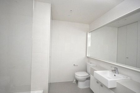 2107/63 Whiteman Street - Photo 4