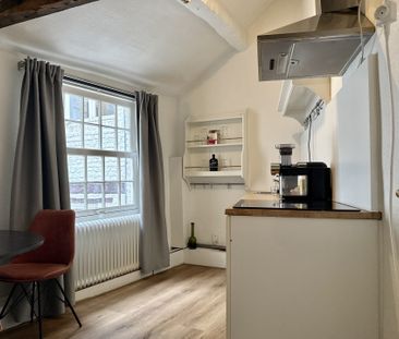 Room with private kitchen and shower in the city center te huur - Foto 2