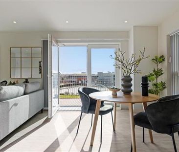 1 Bedroom Apt ( DMR), Lady Pirrie House, 5 Shipwright Way, Titanic ... - Photo 5