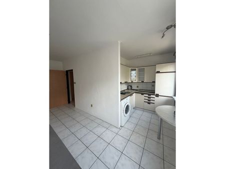 Pronájem bytu 1+kk a garsoniéry 28 m² - Fotografie 2