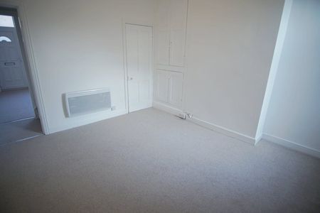 2 Bed Terraced House, St. Georges Road, CV1 - Photo 2