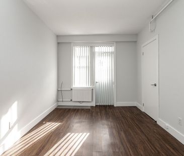 160 Huron Street - Photo 1