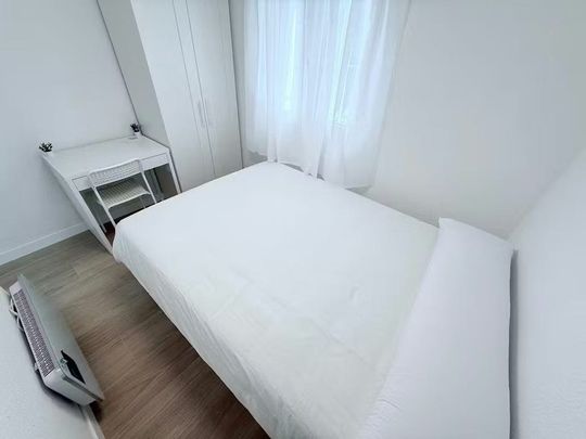 Calle del Puerto del Bruch, Madrid, Community of Madrid 28031 - Photo 1