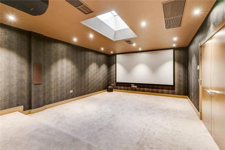 8 bedroom detached house to rent - Photo 4