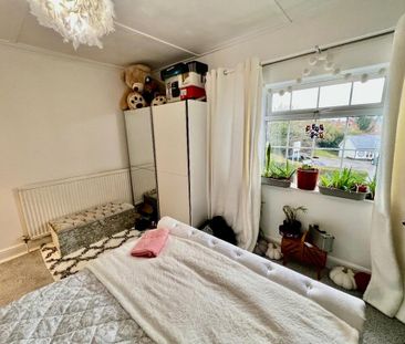 3 bedroom end of terrace house to rent - Photo 5