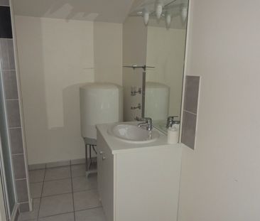 Location Appartement 1 pièce 31m² ROMANS SUR ISERE 26100 - Photo 5