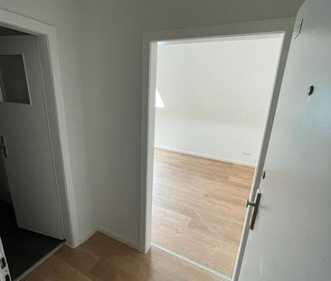 Singles aufgepasst! Sanierte Wohnung in sehr guter Lage. - Photo 3