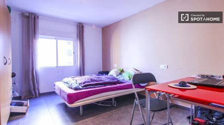 valencia, Valencian Community 46020 - Photo 5