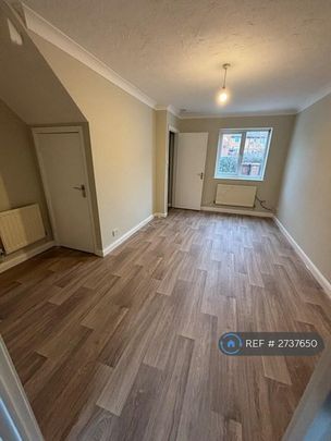 2 bedroom semi-detached house to rent - Photo 1