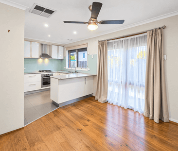 Spacious Three-Bedroom Whole Property with Ducted Heating & Air Con... - Photo 6