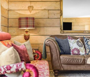 5 bedroom barn conversion to rent - Photo 1