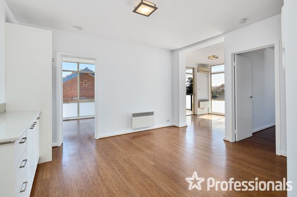 9/11 Bluff Avenue, Elwood VIC 3184 - Apartment For Rent | Domain - Photo 1