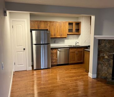 Cozy 2 bdrm 1bath Condo/townhouse style in Killarney SW - Photo 1