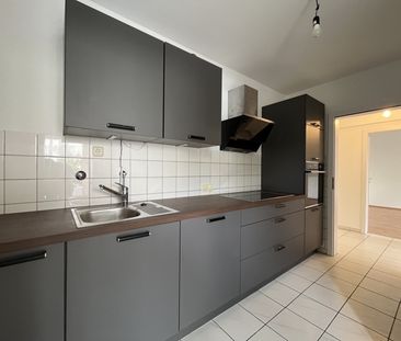Frisch renovierte 2-Zimmer-Wohnung mit Wannenbad, Balkon und Außens... - Photo 1