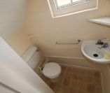 1 bed Room in Shared House - To Let - Photo 4