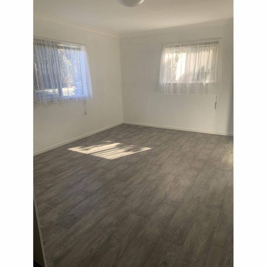 One Bedroom Unit Close to Town - Photo 1