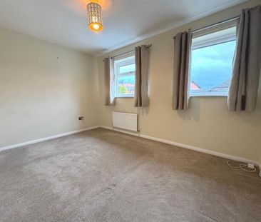 2 bedroom semi-detached house to rent - Photo 3