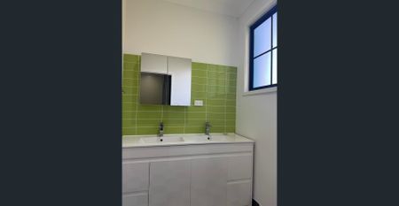 West End--Inner City--Large Full Furnished Studio with En-suite, Balcony. Peaceful, A/C, Wi-Fi, Pool. All bills Included. $445 weekly. - Photo 4