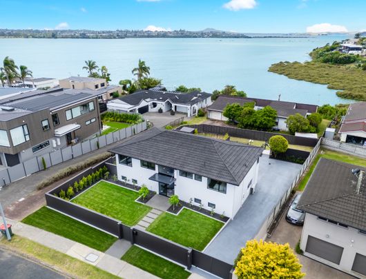Exceptional 5-Bedroom Home in Prime Farm Cove Location - Photo 1