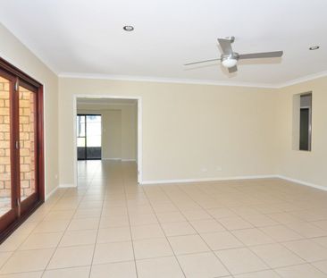 Large family home in Seabreeze Estate - Photo 6