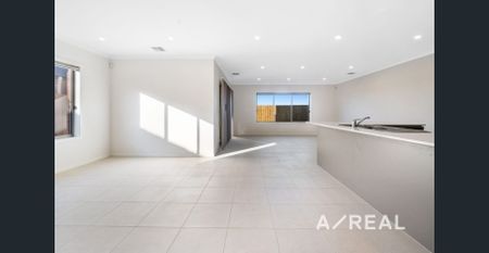 Double Storey House in Tarneit - Photo 4