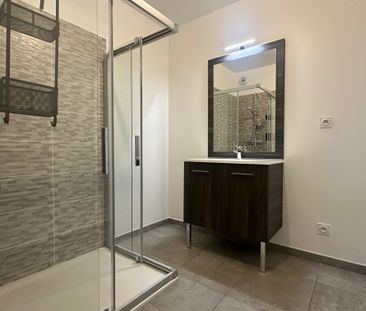 Appartement T3 avec terrasse au centre LA TOUR DE SALVAGNY - Photo 5