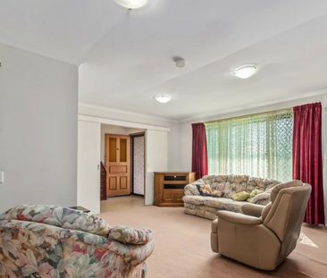 LARGE FAMILY HOME IN WILLASTON - Photo 1