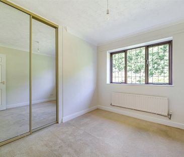 A detached four bedroom family home situated within the Village of ... - Photo 5