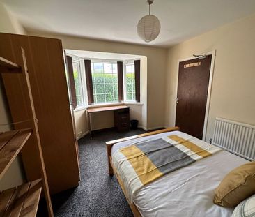 Rolleston Drive Lenton, Nottingham - Photo 1