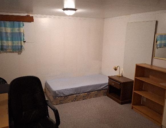 Vancouver, British Columbia, V5W1N7 - Photo 1