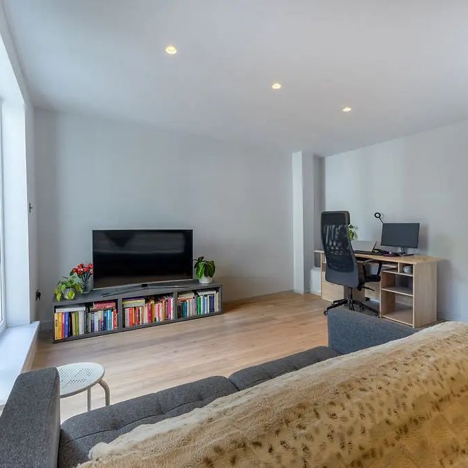 1 bedroom flat in Richmond - Photo 1