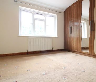 Fern Lane, Hounslow - Photo 4