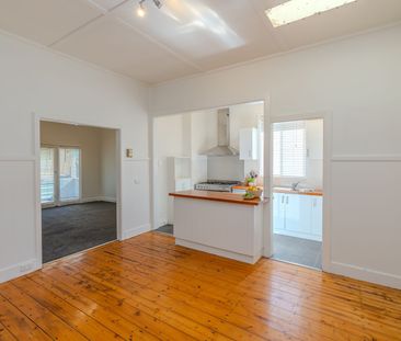 Charming 3-Bedroom Home - Photo 4