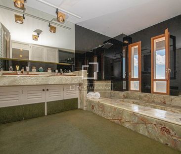 Beautiful and unique luxury villa for rent, with a large garden, in... - Photo 6