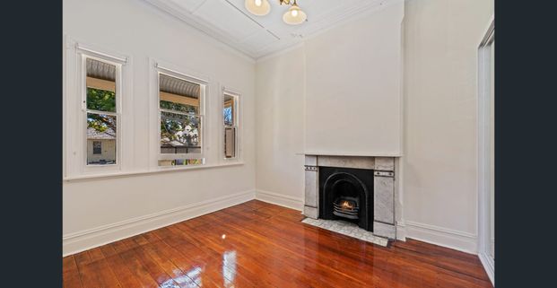 CHARMING DOUBLE FRONTED HOME - Photo 1