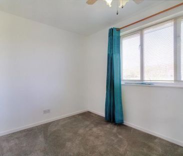 2 bedroom semi-detached house to rent - Photo 6