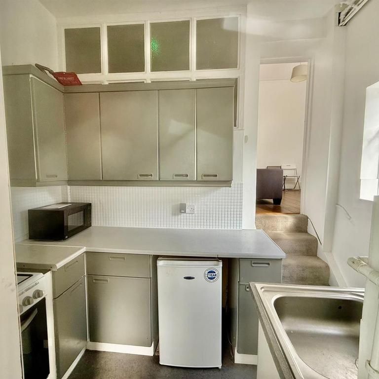 2 bedroom flat to rent - Photo 1