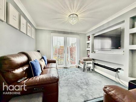 3 bedroom semi-detached house to rent - Photo 4