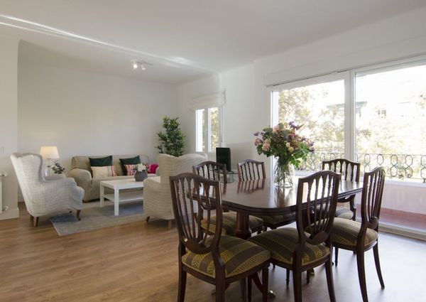 Calle de Fortunata y Jacinta, Madrid, Community of Madrid 28020