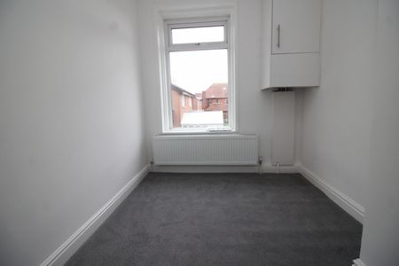 3 Bedroom Terraced House - Photo 5