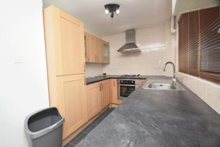 2 bedroom flat to rent - Photo 4