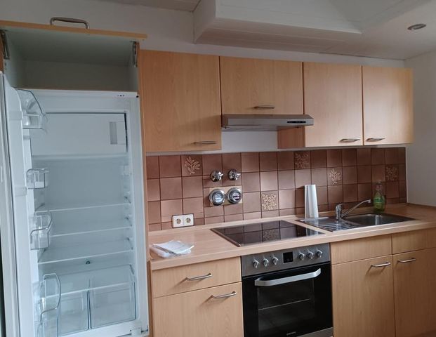 Bin-Sponsheim,1 Zimmer, Küche, großes Bad, EBK und große Terasse - Photo 1