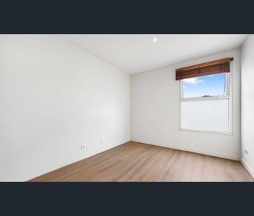 17/80 Dow Street, Port Melbourne, Vic 3207 - Photo 3