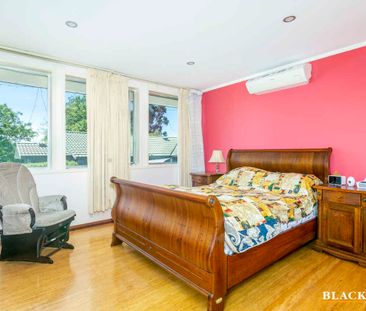 Renovated family home - Photo 5