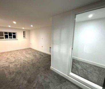 The Old Court House, DN1 - Photo 1